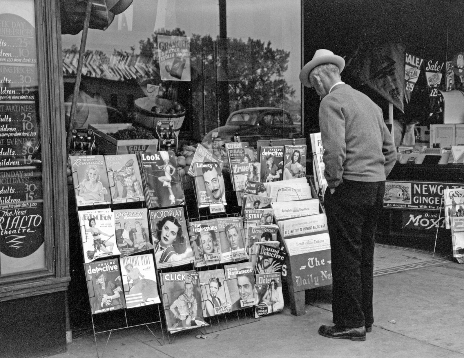 Newsstand photo - 1939